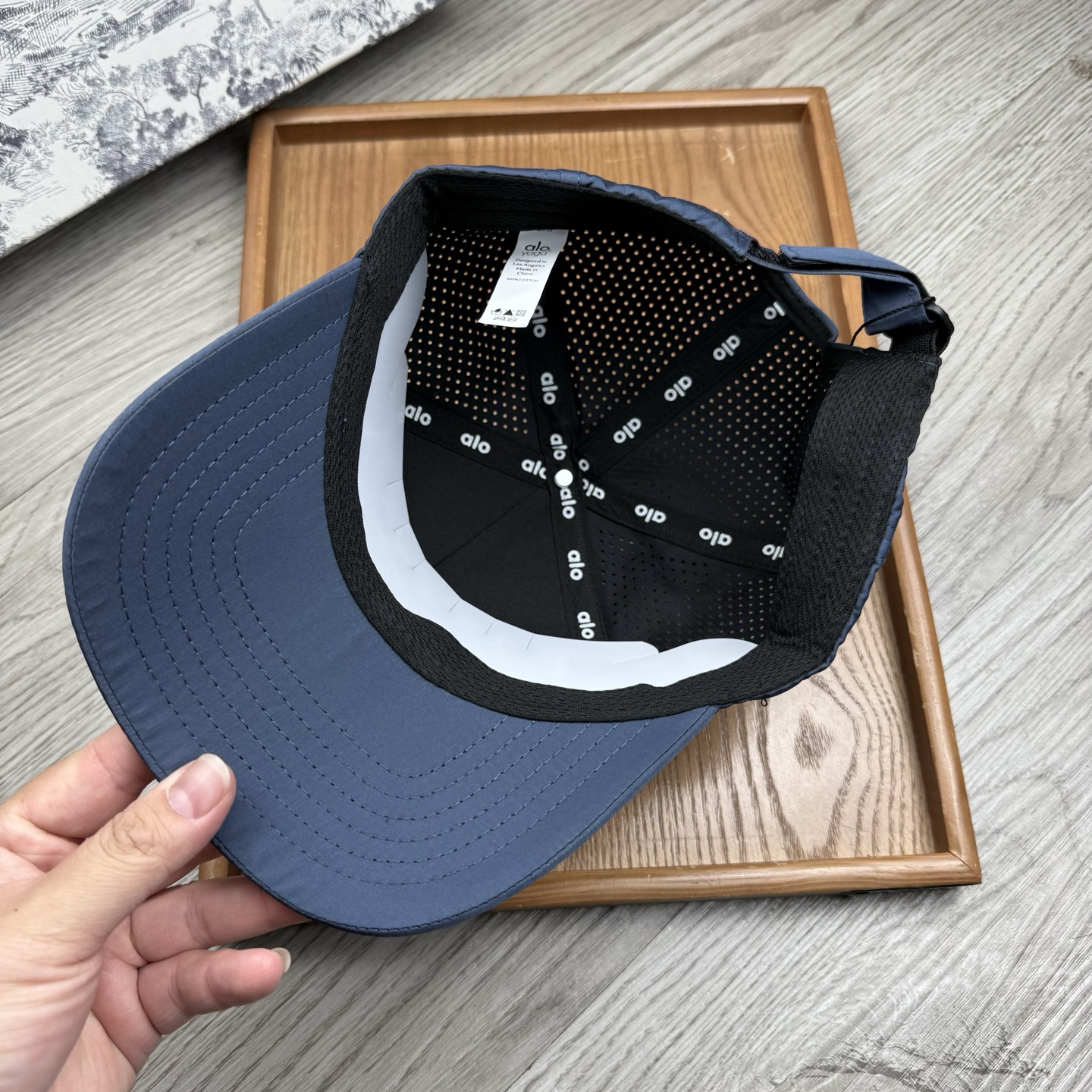 。alo。【配防尘袋】新品棒球帽！材质：纯棉！透气性好！春天挡风，夏天防晒必备单品！颜色大气！款式新颖别
