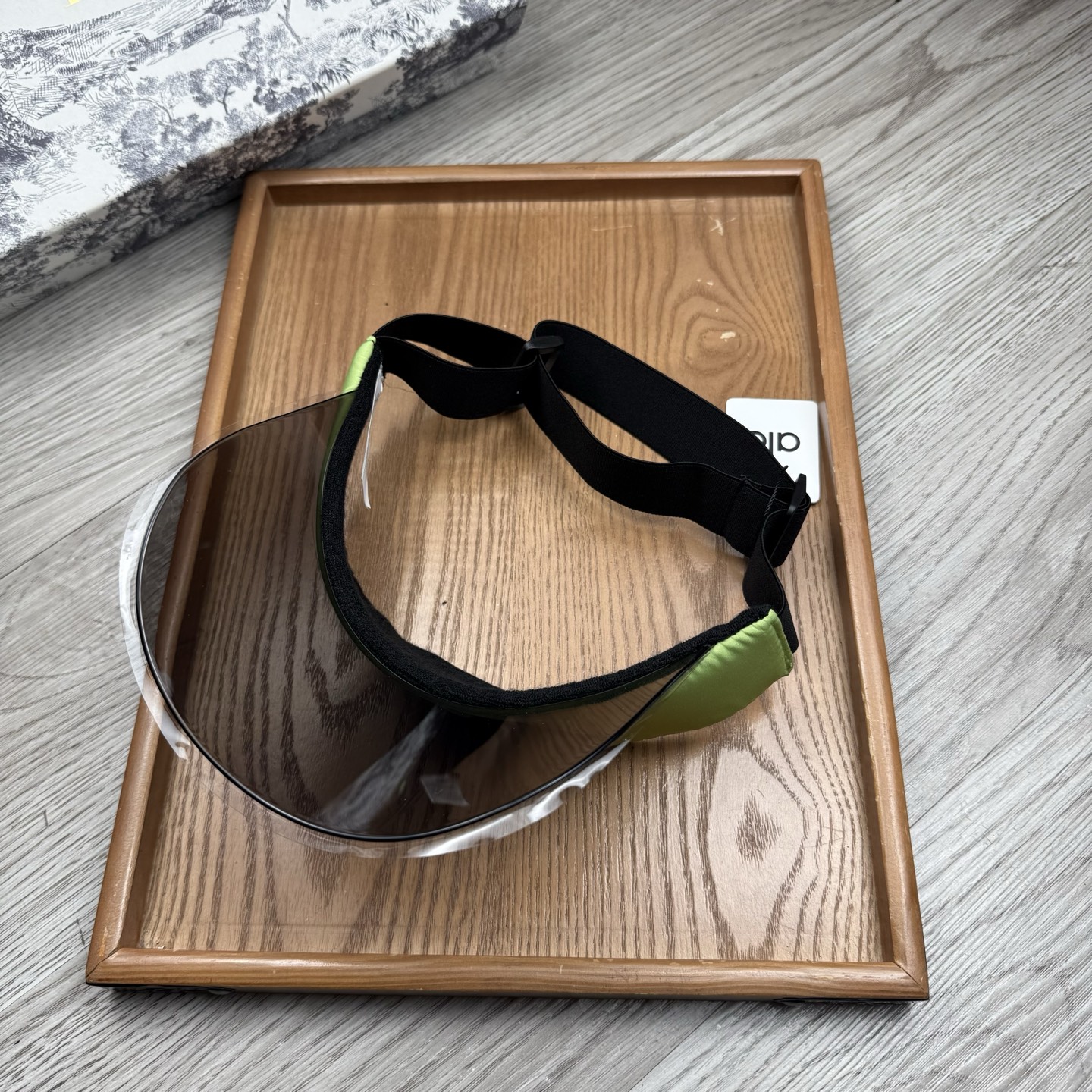 。alo家。【镜片空顶帽】欧洲时尚空顶空顶帽！镜片帽！众多明星同款！超级时尚又实用的一款时尚单品！11品