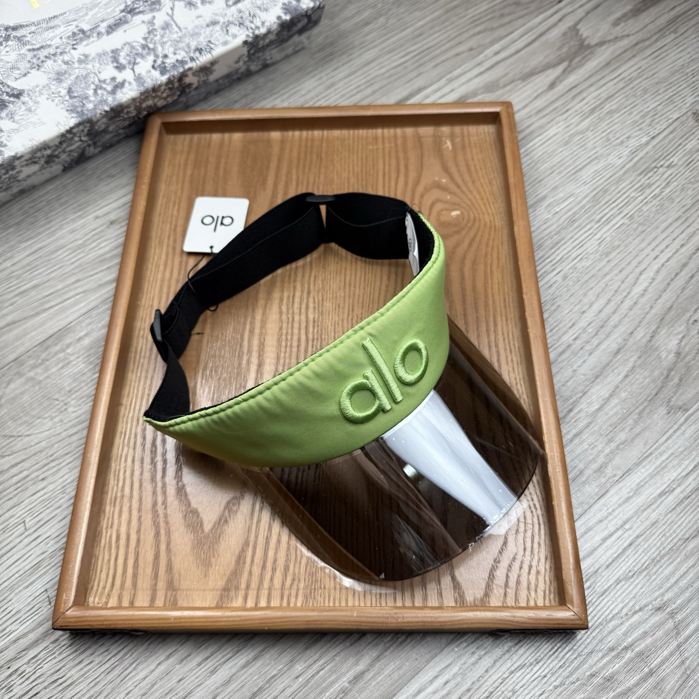 。alo家。【镜片空顶帽】欧洲时尚空顶空顶帽！镜片帽！众多明星同款！超级时尚又实用的一款时尚单品！11品