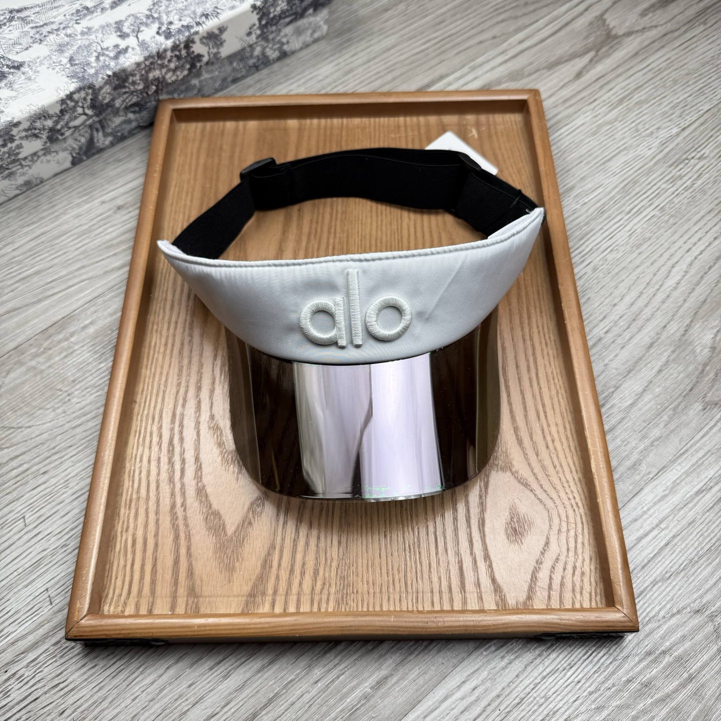 。alo家。【镜片空顶帽】欧洲时尚空顶空顶帽！镜片帽！众多明星同款！超级时尚又实用的一款时尚单品！11品