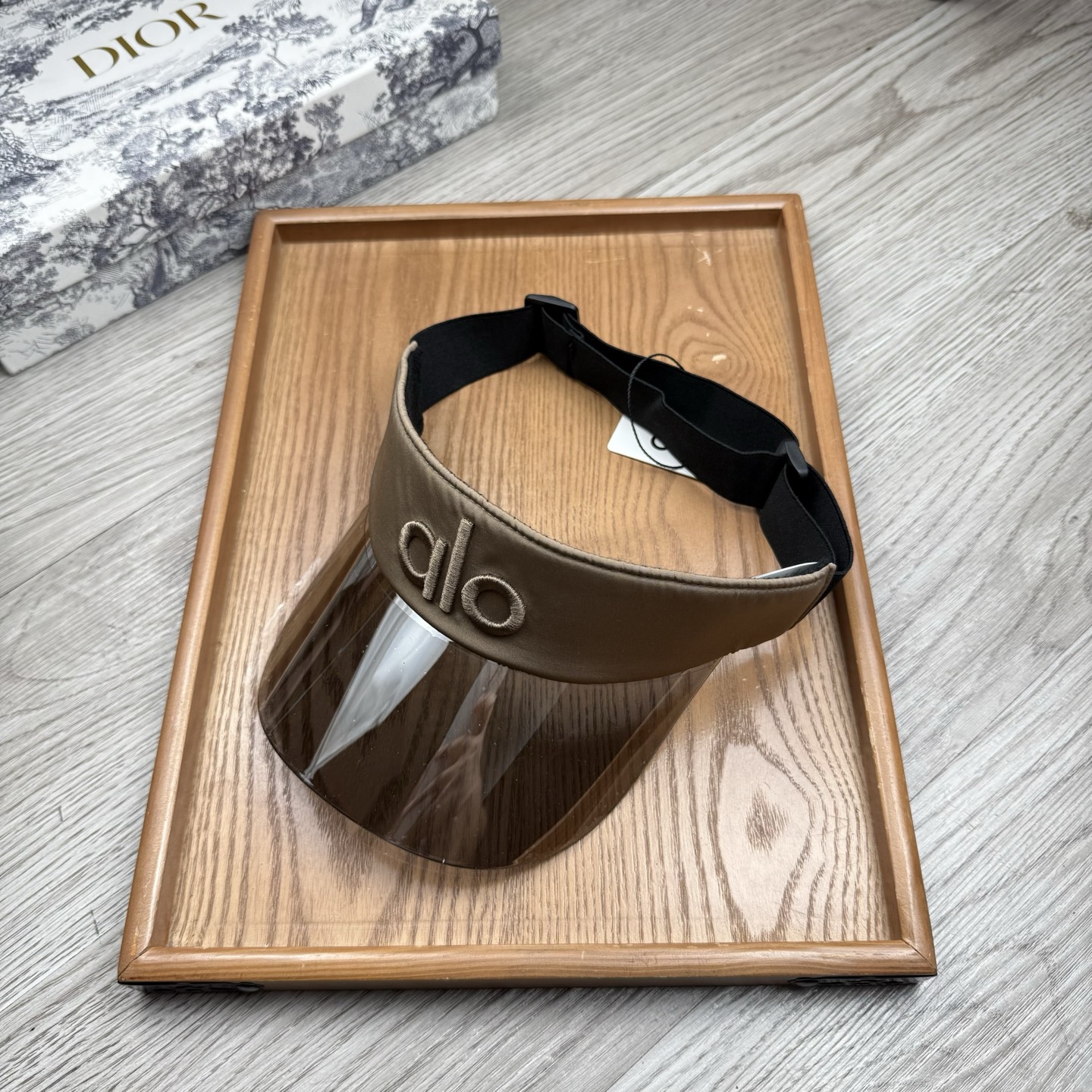 。alo家。【镜片空顶帽】欧洲时尚空顶空顶帽！镜片帽！众多明星同款！超级时尚又实用的一款时尚单品！11品