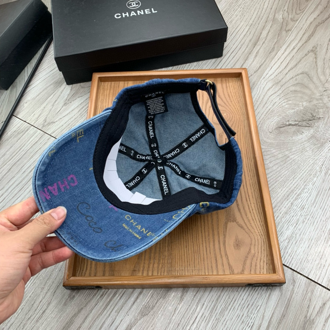 。C家。【配防尘袋】新品棒球帽！材质：纯棉！透气性好！春天挡风，夏天防晒必备单品！颜色大气！款式新颖别致