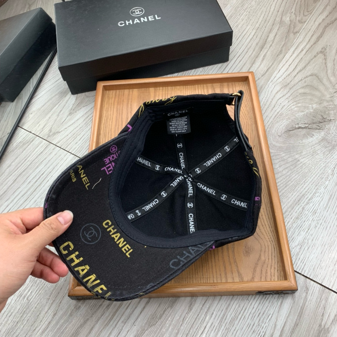 。C家。【配防尘袋】新品棒球帽！材质：纯棉！透气性好！春天挡风，夏天防晒必备单品！颜色大气！款式新颖别致