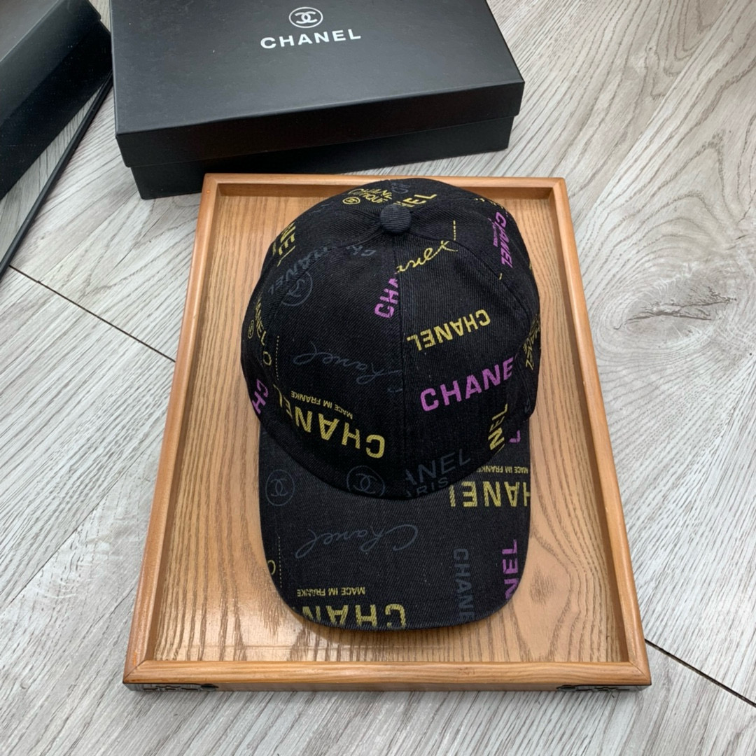 。C家。【配防尘袋】新品棒球帽！材质：纯棉！透气性好！春天挡风，夏天防晒必备单品！颜色大气！款式新颖别致