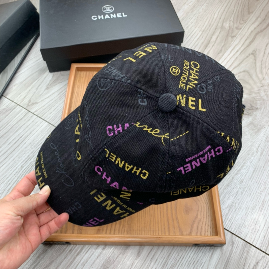 。C家。【配防尘袋】新品棒球帽！材质：纯棉！透气性好！春天挡风，夏天防晒必备单品！颜色大气！款式新颖别致