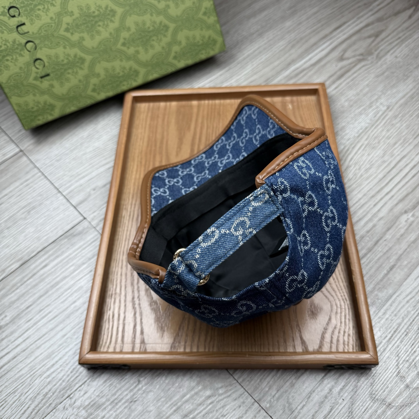 。G家。加厚高版！【配防尘袋】新品棒球帽！材质：纯棉！透气性好！春天挡风，夏天防晒必备单品！颜色大气！款
