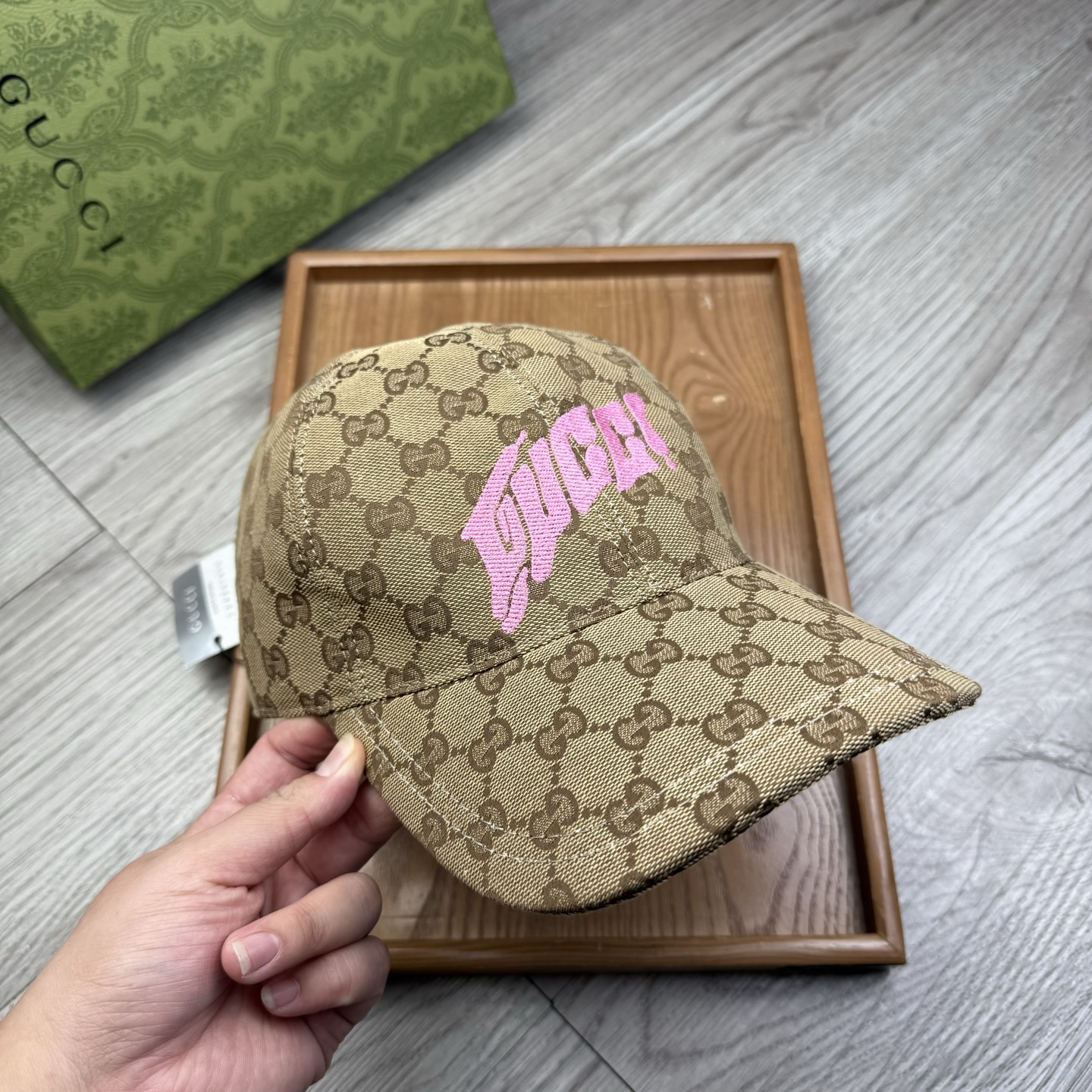 🌹。G家。新款斜纹绣！【超A品质】最新款！时尚潮流，高端做工！每一个帽子都是用心之作！牛津材质！头层牛皮