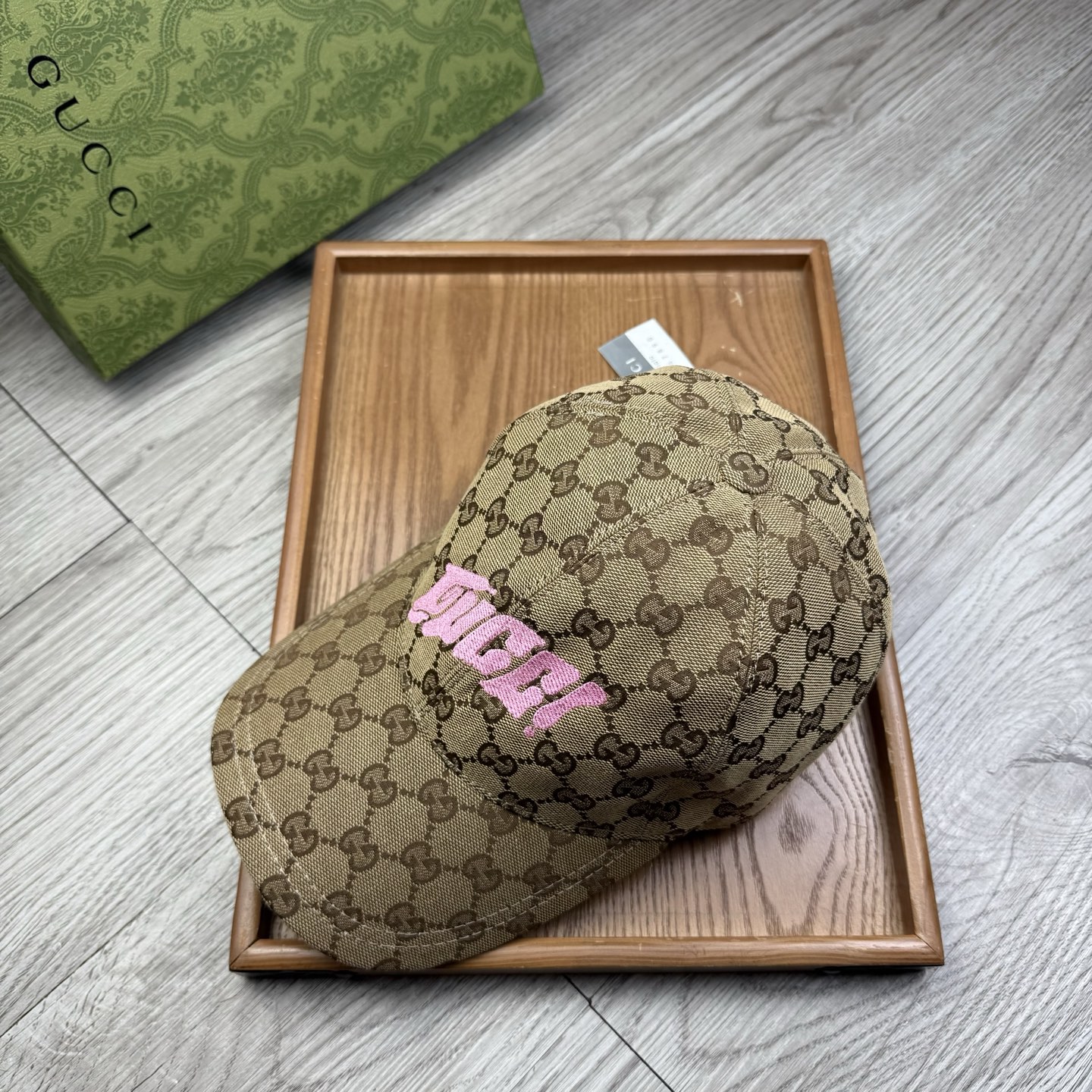 🌹。G家。新款斜纹绣！【超A品质】最新款！时尚潮流，高端做工！每一个帽子都是用心之作！牛津材质！头层牛皮