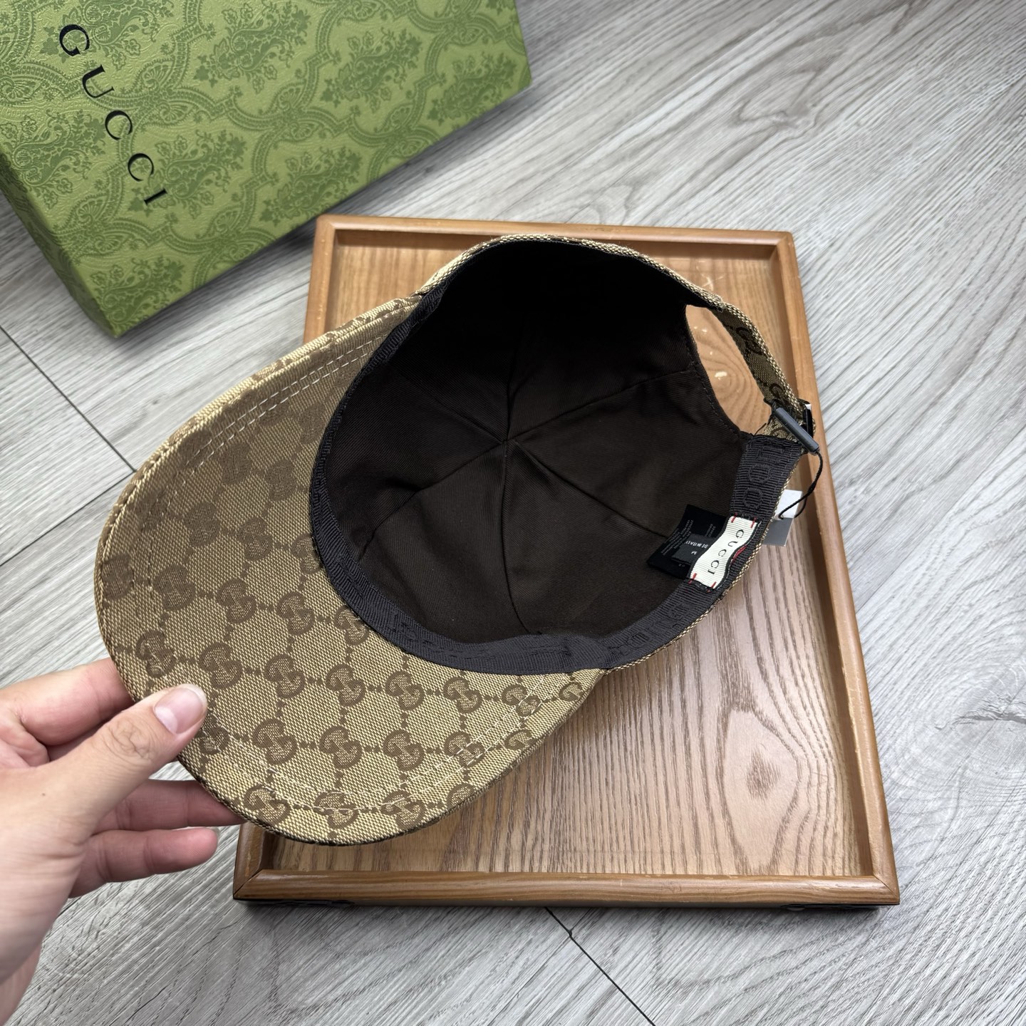 🌹。G家。新款斜纹绣！【超A品质】最新款！时尚潮流，高端做工！每一个帽子都是用心之作！牛津材质！头层牛皮