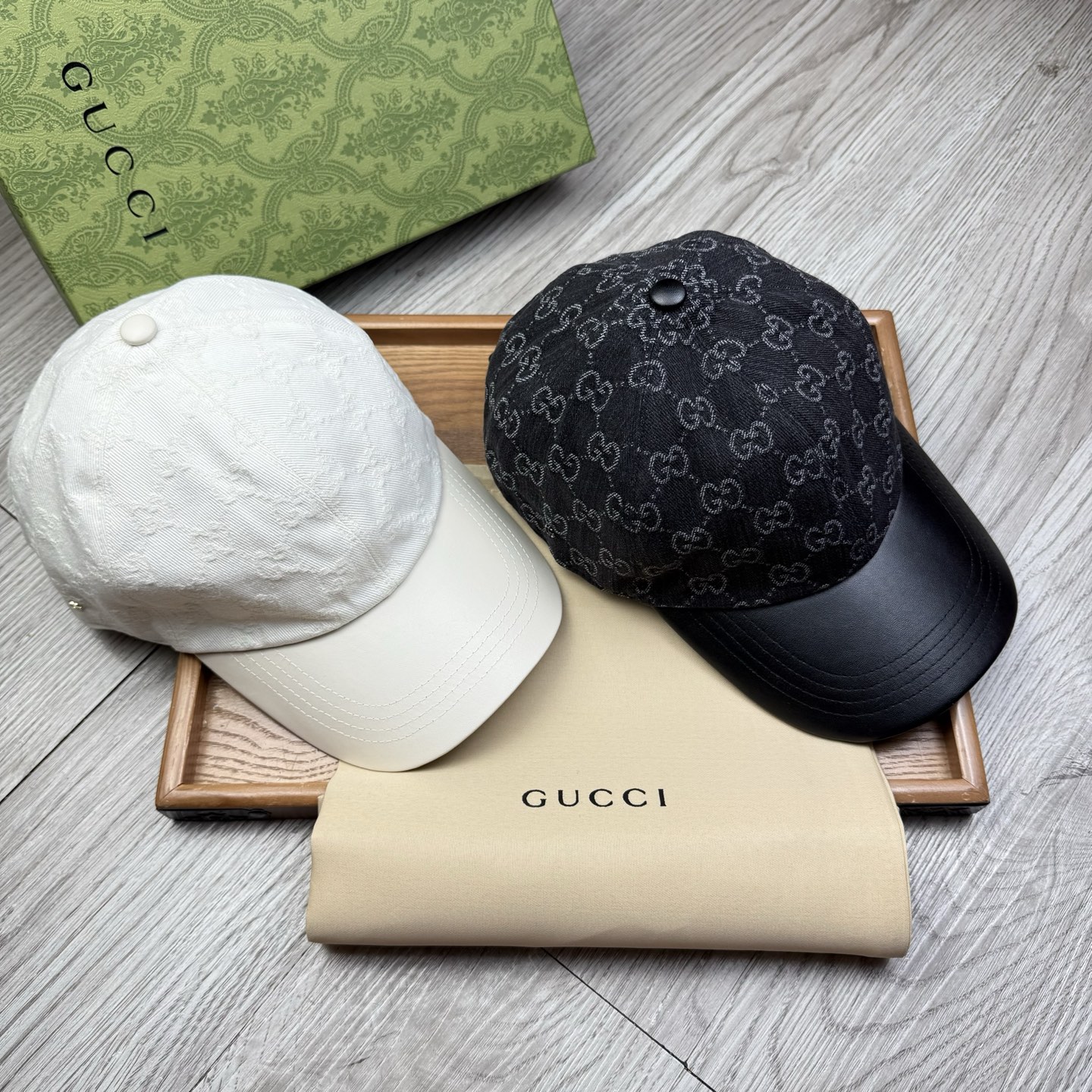 NO:356553,.G Home.【1:1 open mold custom baseball cap】Original interior original logo!  With original encoding!  The latest counter model!  Original fabric!  The details are perfect, original quality, exclusive physical shots, suitable for men and women. They are equipped with original boxes, cloth bags, and counter-on-page versions!  Hat Straw Hat Fisherman Hat Baseball Hat, Hats, Gucci, espadrilles, hats.G家.【1:1开模定制棒球帽】原版内里原版标！带原版编码！专柜最新款！原厂布料！细节堪称完美,原厂品质,独家实物拍摄,男女适用.配原版盒子,布袋,专柜对版现货！帽子草帽渔夫帽棒球帽,帽子,gucci,espadrilles,hats,hat