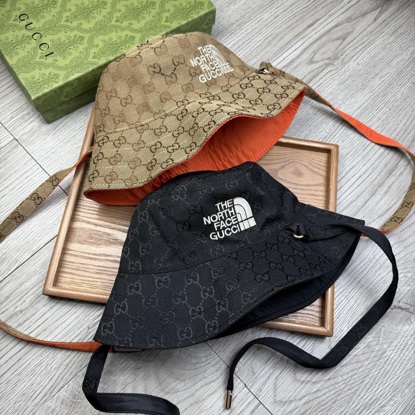 NO:356531,Special offer.G home. Double-sided fisherman's hat!  It is really NO.1 in the classic. The beautiful colors are very easy to match. Whether it is the cool style or the gentle long skirt, it is very suitable!  The number one trend of hats this year is definitely the fisherman’s hat!  This year's fisherman's hats are full of charm!  Authentic mold opening, very versatile, universal for both men and women!  Dear ones, please see the details!  The car line is neat!  High temperature printing!  Breathable and comfortable inner!  The color matching is simple and elegant!  !  Hat straw hat fisherman hat baseball hat, hat, gucci, espadrilles, skirts, hats特价.G家.双面渔夫帽！真的是经典中的NO.1,绝美的颜色非常好搭配,不管是酷飒的风格还是温婉的长裙都非常合适！今年帽子第一流行趋势绝对是渔夫帽！今年的渔夫帽满目玲琅！正品开模、非常百搭、男女通用！亲们可以看细节！车线整齐！高温印花！透气舒适内里！颜色搭配简约大方！！帽子草帽渔夫帽棒球帽,帽子,gucci,espadrilles,skirts,hats,hat