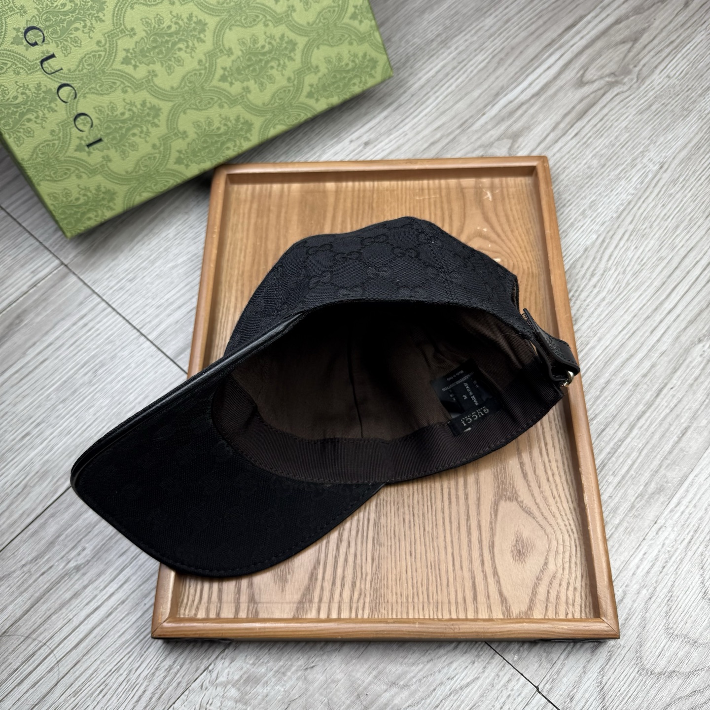 🌹。G家。【超A品质】最新款！时尚潮流，高端做工！每一个帽子都是用心之作！牛津材质！头层牛皮！配盒子、防