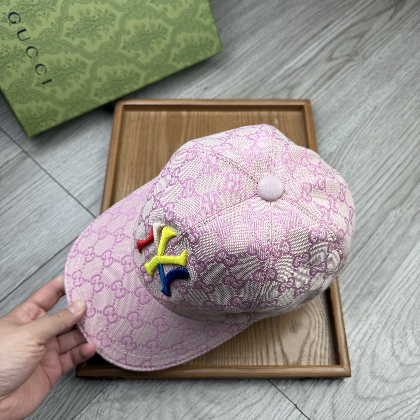 🌹。G家。【超A品质】最新款！时尚潮流，高端做工！每一个帽子都是用心之作！牛津材质！头层牛皮！配盒子、防