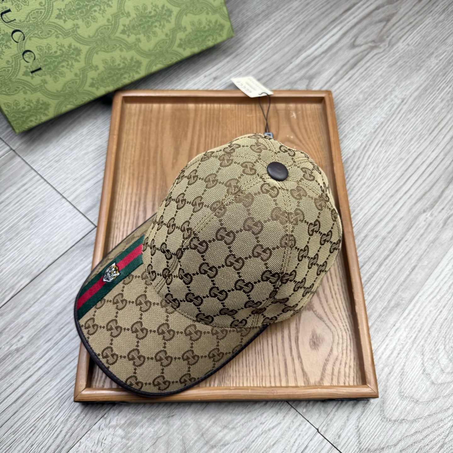 🌹。G家。【超A品质】最新款！时尚潮流，高端做工！每一个帽子都是用心之作！牛津材质！头层牛皮！配盒子、防