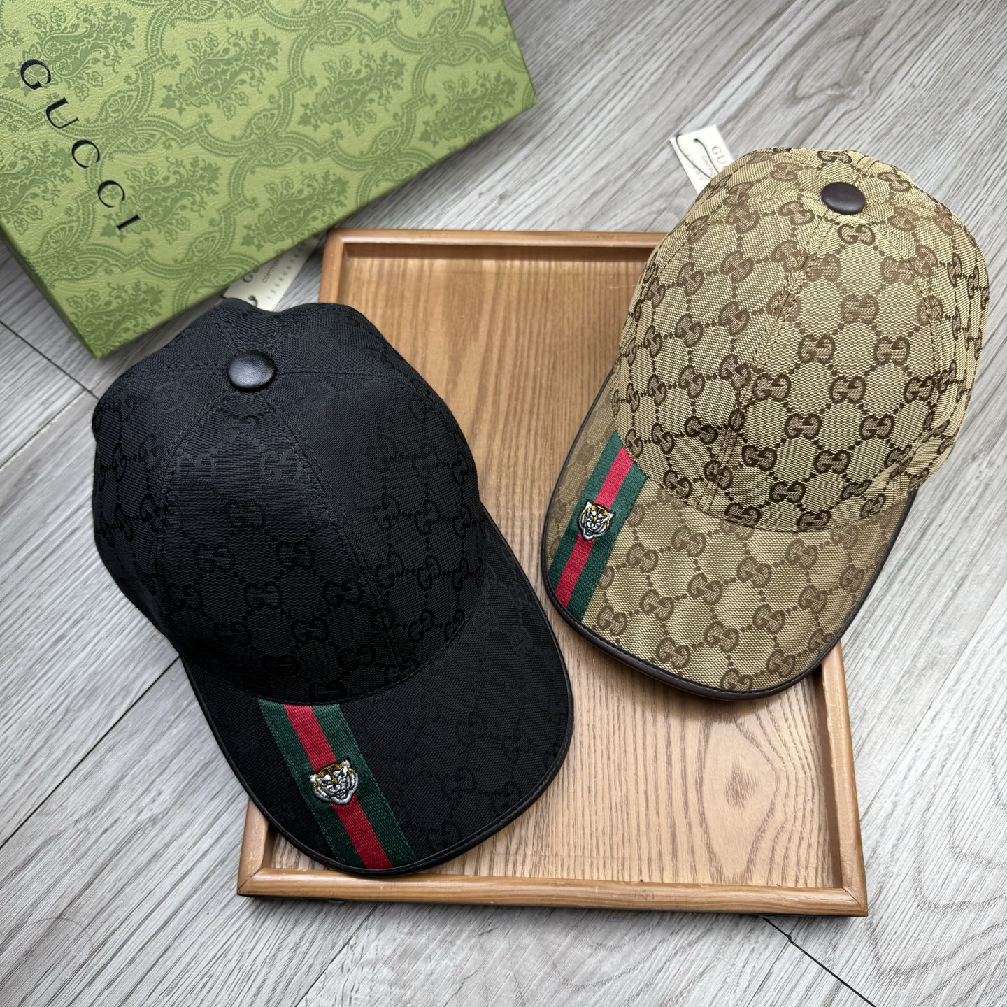 🌹。G家。【超A品质】最新款！时尚潮流，高端做工！每一个帽子都是用心之作！牛津材质！头层牛皮！配盒子、防