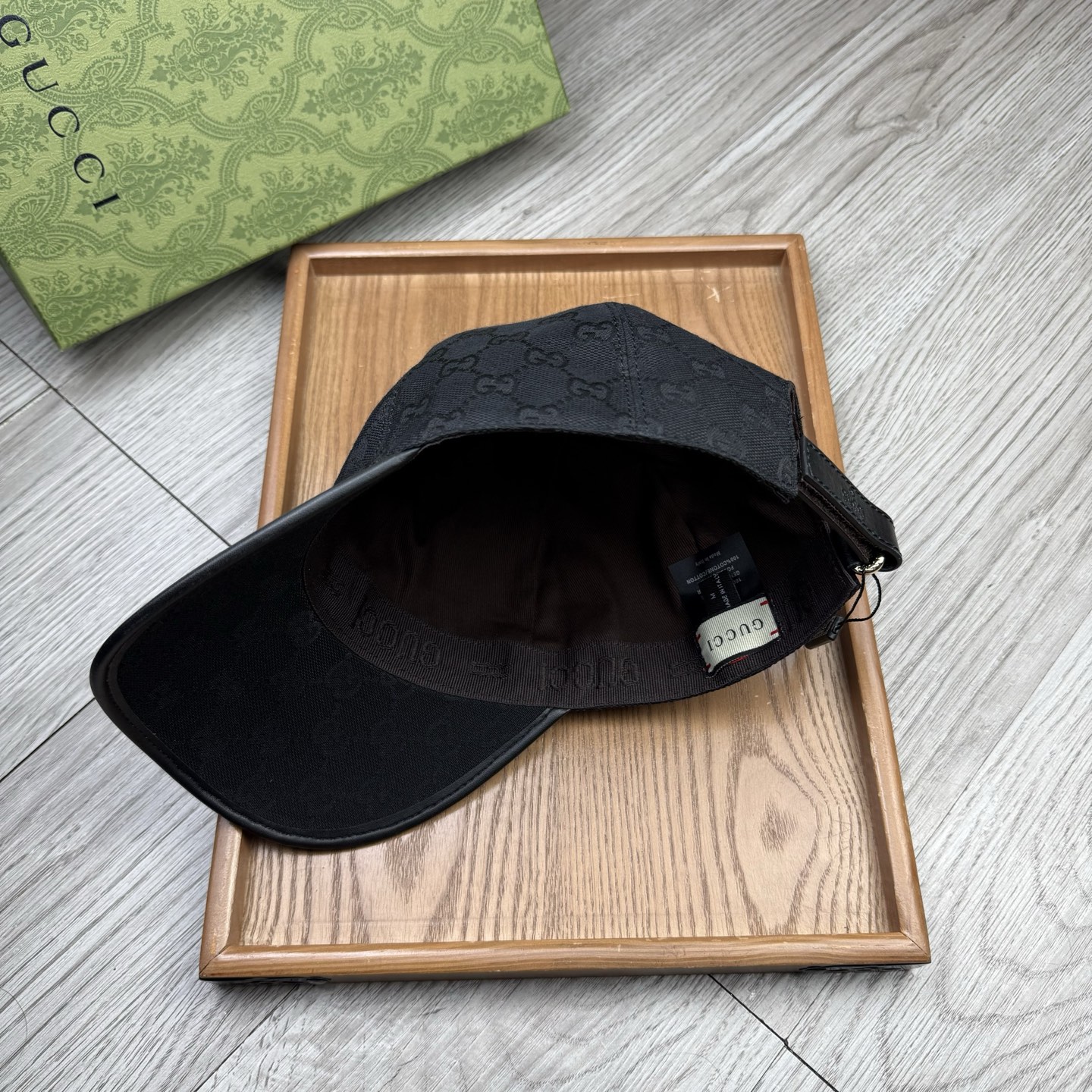 🌹。G家。【超A品质】最新款！时尚潮流，高端做工！每一个帽子都是用心之作！牛津材质！头层牛皮！配盒子、防