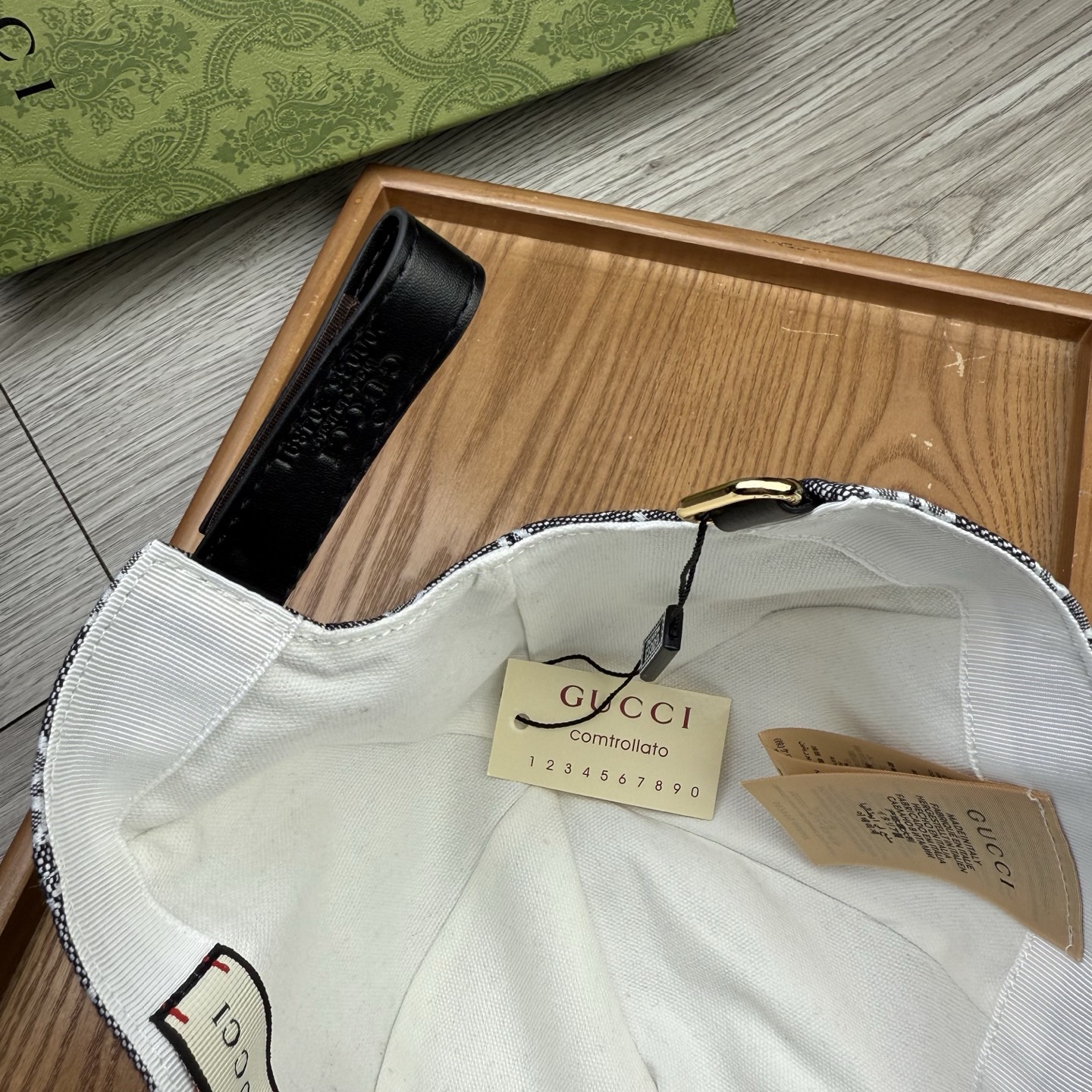 🌹。G家。【超A品质】最新款！时尚潮流，高端做工！每一个帽子都是用心之作！牛津材质！头层牛皮！配盒子、防