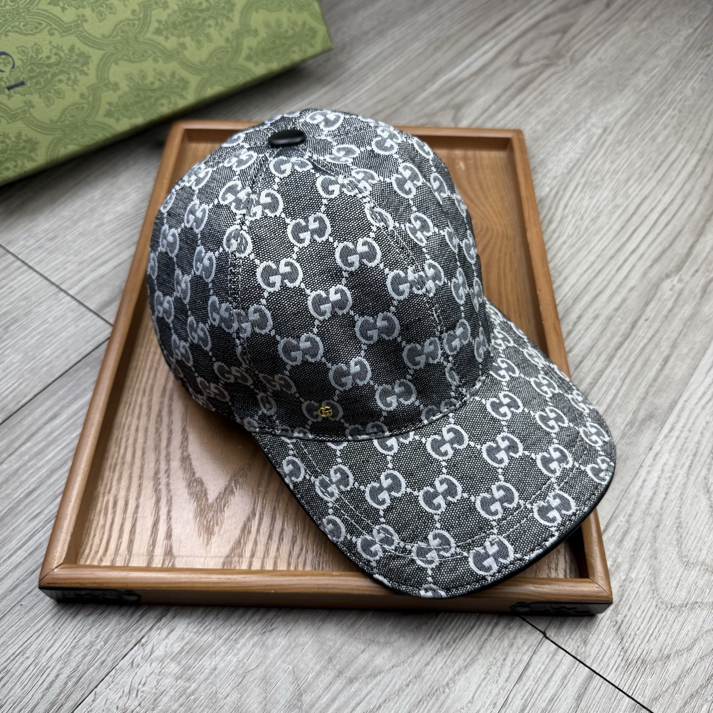 🌹。G家。【超A品质】最新款！时尚潮流，高端做工！每一个帽子都是用心之作！牛津材质！头层牛皮！配盒子、防