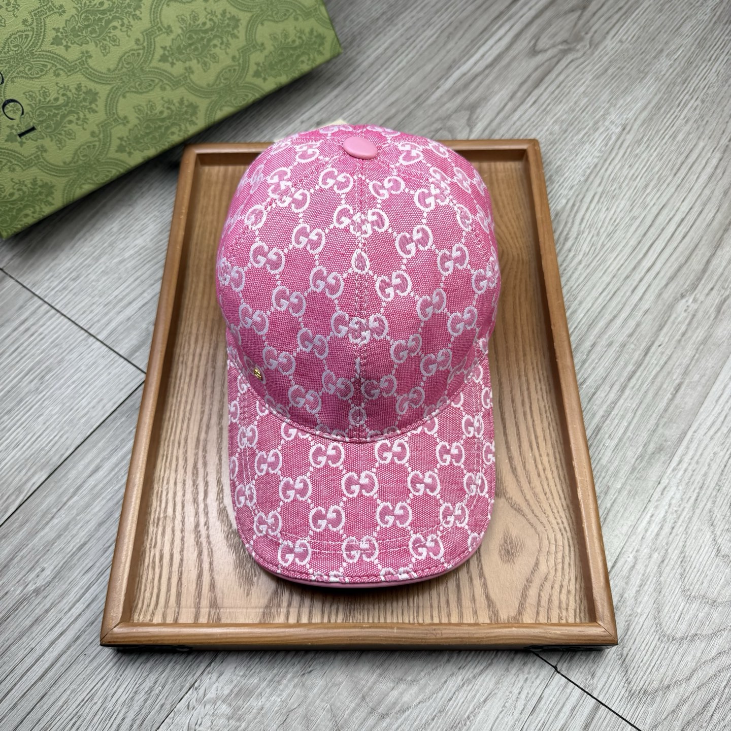 🌹。G家。【超A品质】最新款！时尚潮流，高端做工！每一个帽子都是用心之作！牛津材质！头层牛皮！配盒子、防