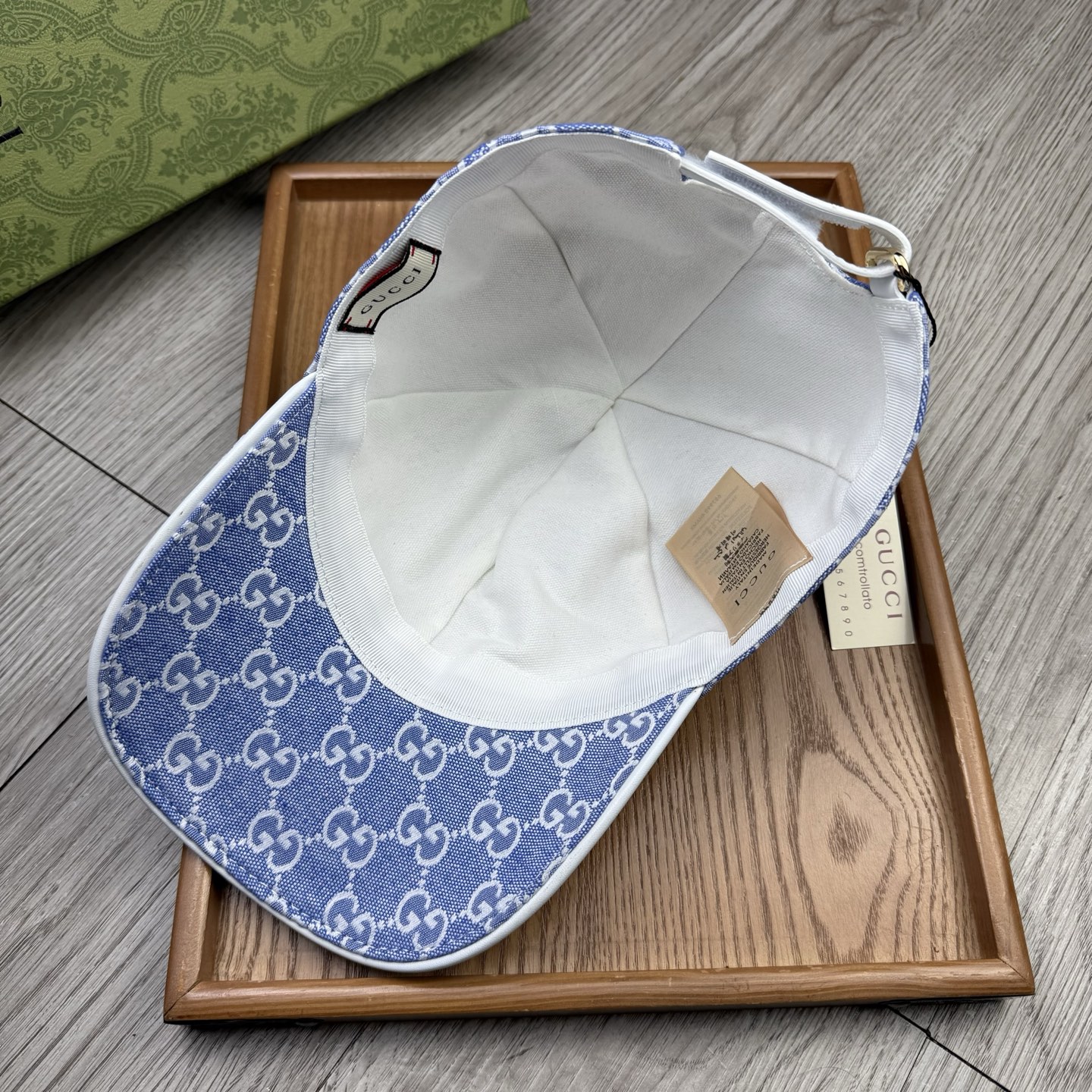 🌹。G家。【超A品质】最新款！时尚潮流，高端做工！每一个帽子都是用心之作！牛津材质！头层牛皮！配盒子、防