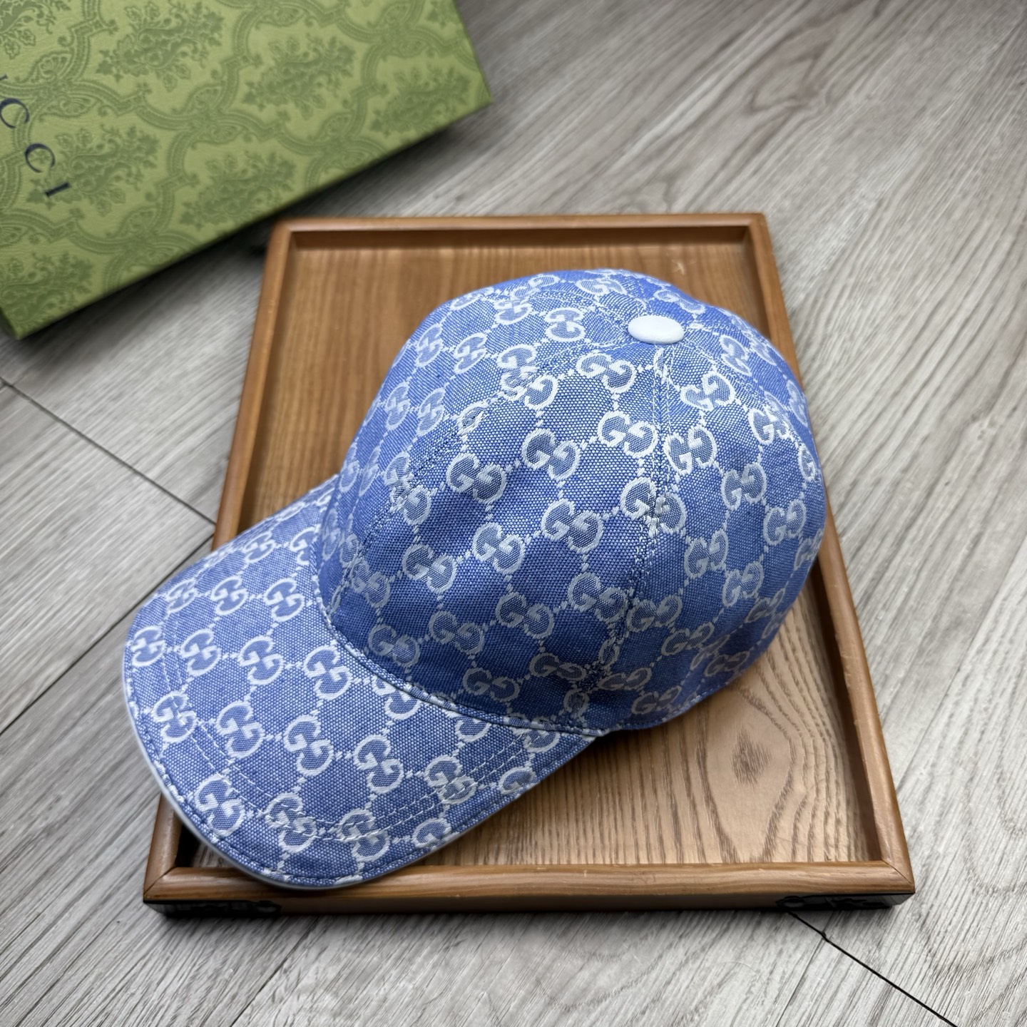 🌹。G家。【超A品质】最新款！时尚潮流，高端做工！每一个帽子都是用心之作！牛津材质！头层牛皮！配盒子、防