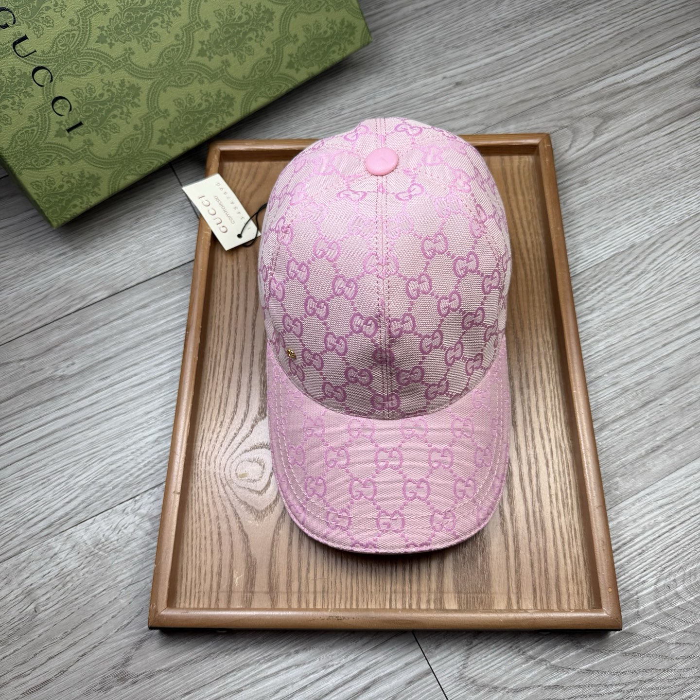 🌹。G家。带小金属【超A品质】最新款！时尚潮流，高端做工！每一个帽子都是用心之作！牛津材质！头层牛皮！配