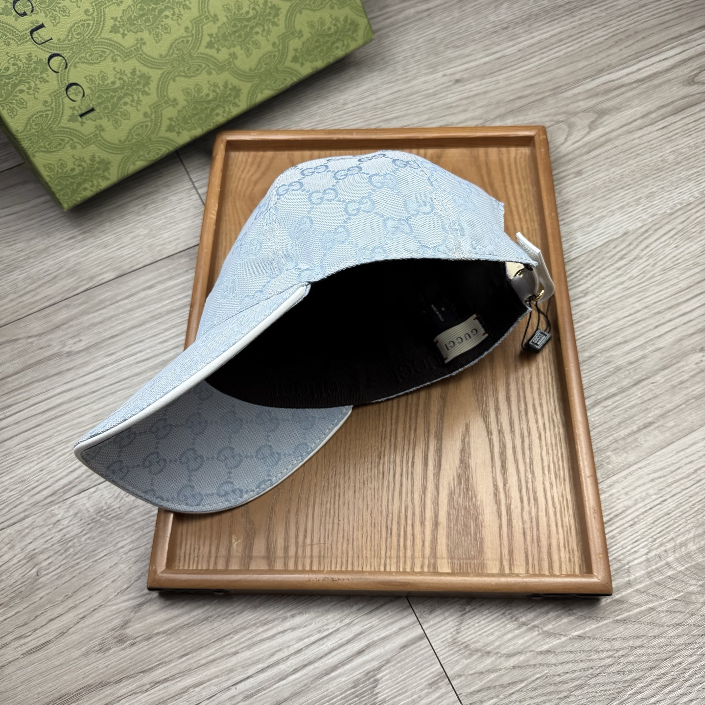 🌹。G家。带小金属【超A品质】最新款！时尚潮流，高端做工！每一个帽子都是用心之作！牛津材质！头层牛皮！配