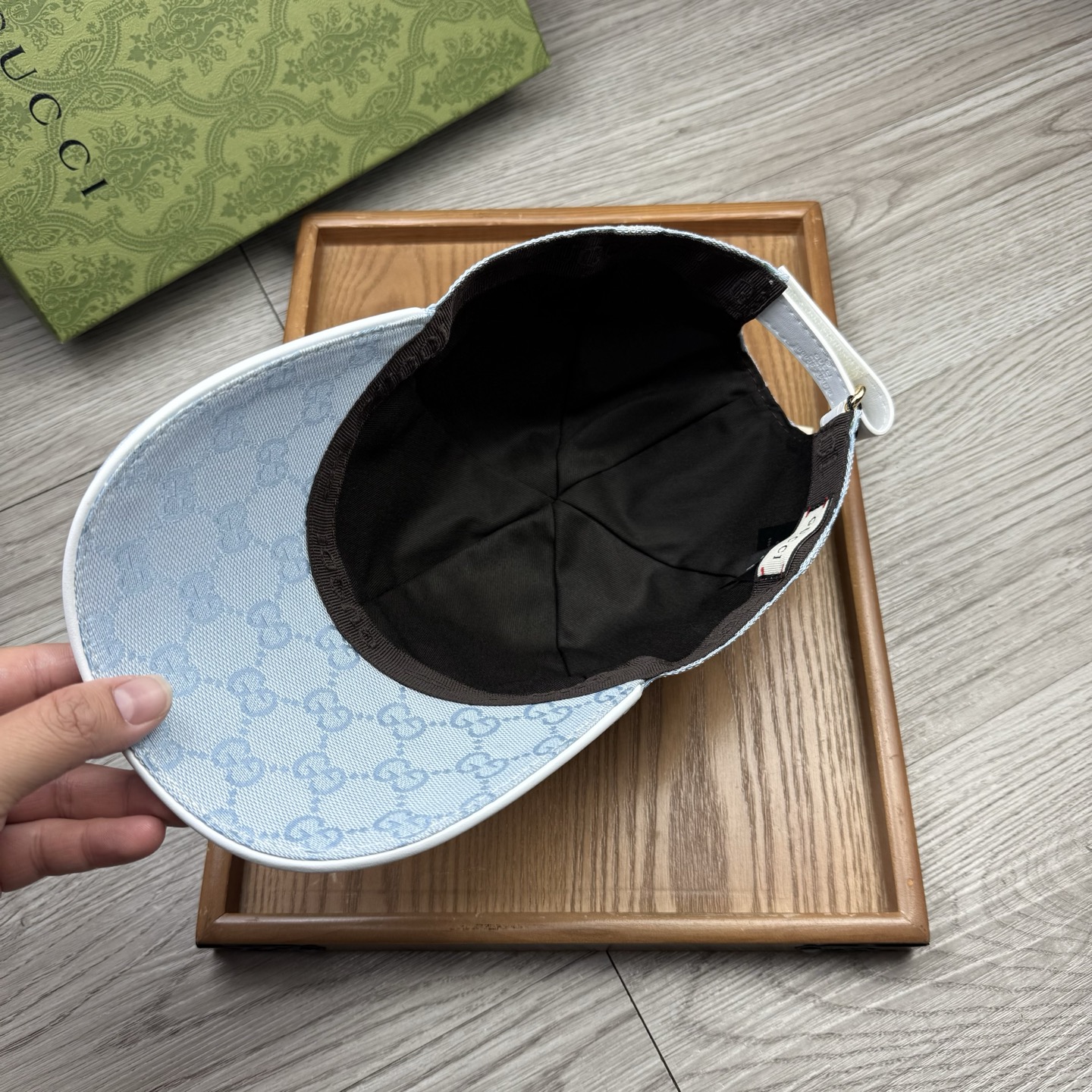 🌹。G家。带小金属【超A品质】最新款！时尚潮流，高端做工！每一个帽子都是用心之作！牛津材质！头层牛皮！配