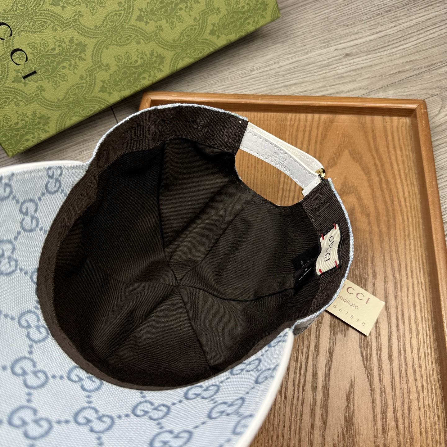 🌹。G家。带小金属【超A品质】最新款！时尚潮流，高端做工！每一个帽子都是用心之作！牛津材质！头层牛皮！配