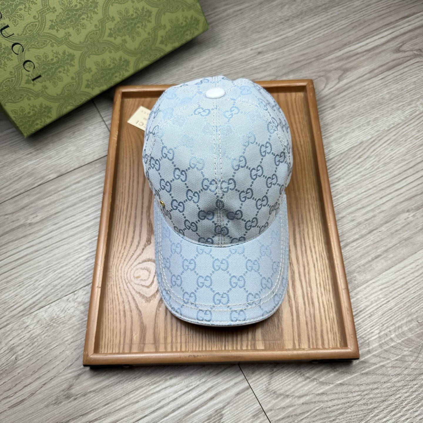 🌹。G家。带小金属【超A品质】最新款！时尚潮流，高端做工！每一个帽子都是用心之作！牛津材质！头层牛皮！配