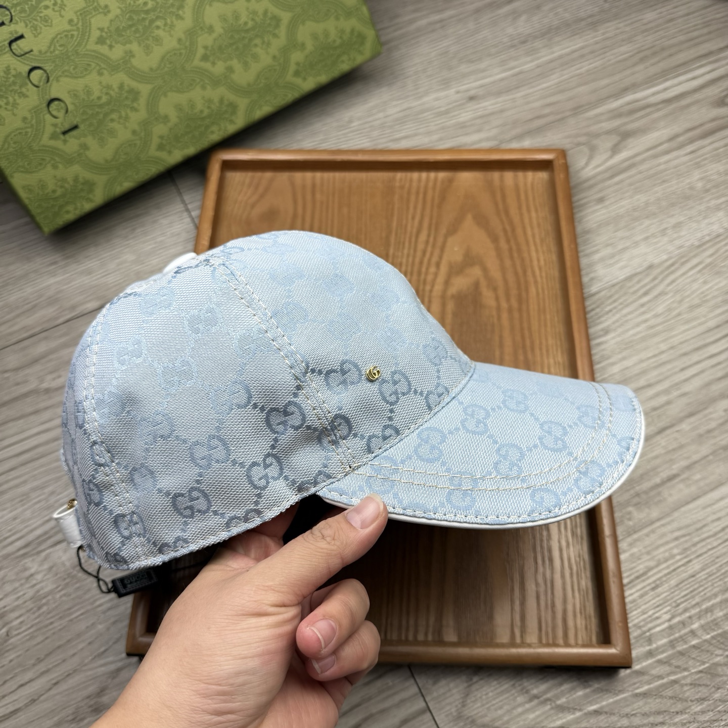 🌹。G家。带小金属【超A品质】最新款！时尚潮流，高端做工！每一个帽子都是用心之作！牛津材质！头层牛皮！配