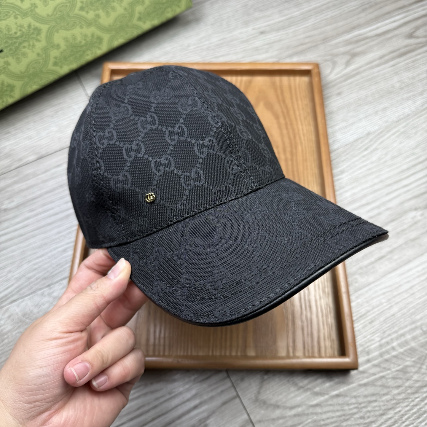 🌹。G家。带小金属【超A品质】最新款！时尚潮流，高端做工！每一个帽子都是用心之作！牛津材质！头层牛皮！配