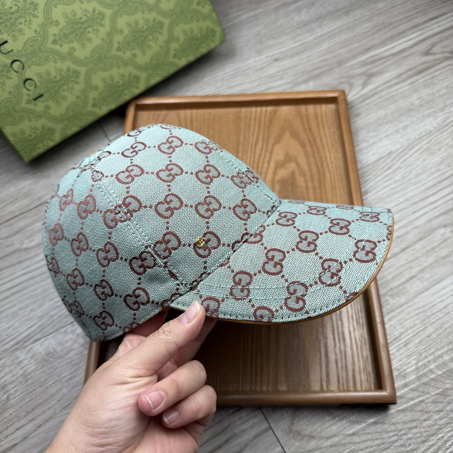 🌹。G家。带小金属【超A品质】最新款！时尚潮流，高端做工！每一个帽子都是用心之作！牛津材质！头层牛皮！配