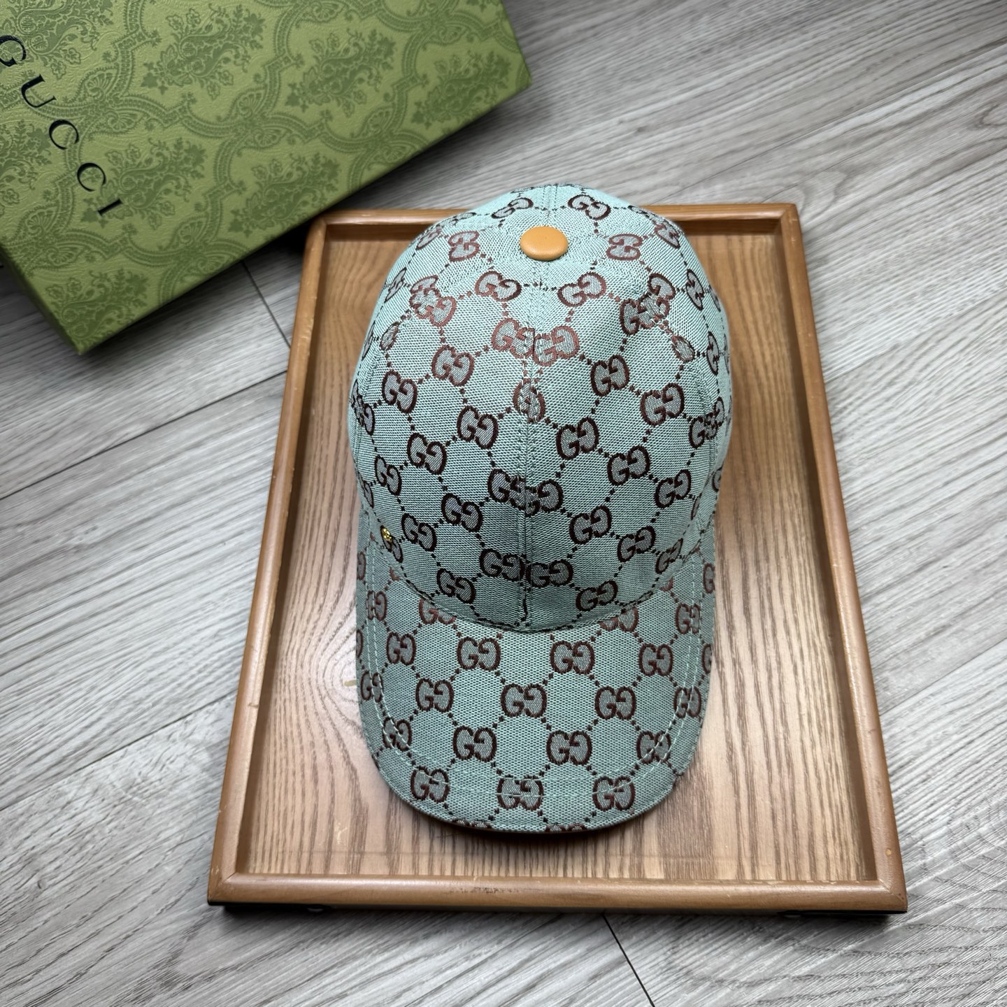 🌹。G家。带小金属【超A品质】最新款！时尚潮流，高端做工！每一个帽子都是用心之作！牛津材质！头层牛皮！配