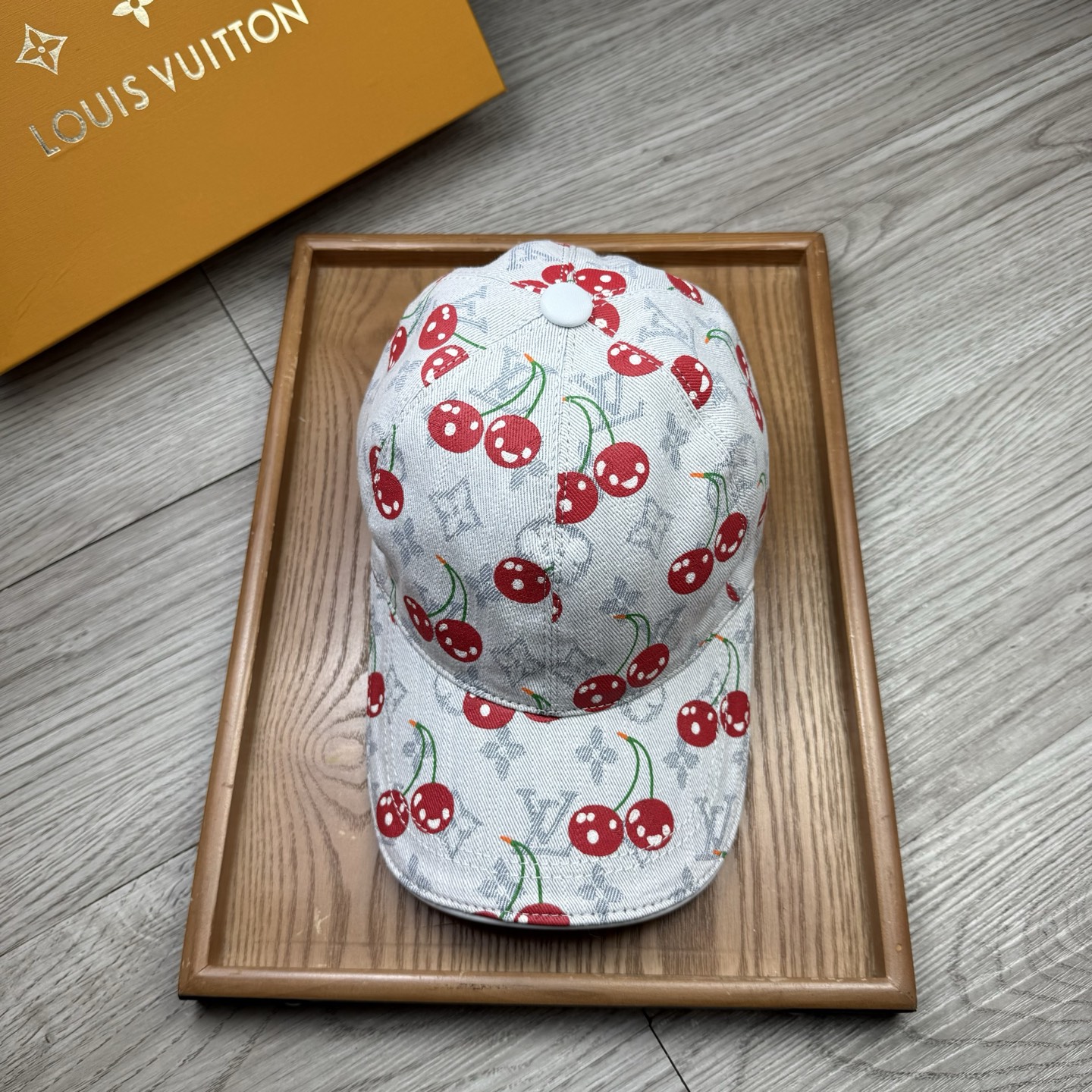 🌹。L家。牛仔樱桃🍒【超A品质】最新款！时尚潮流，高端做工！每一个帽子都是用心之作！牛津材质！头层牛皮！