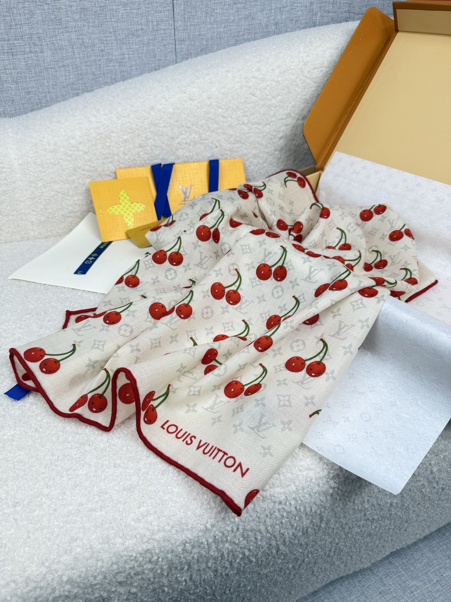 。L家。【lv&村上隆联名】真的敲好看‼️推荐💕顶级工艺超值‼️专柜爆款❗️立体呈现图案纹路实物档次极高