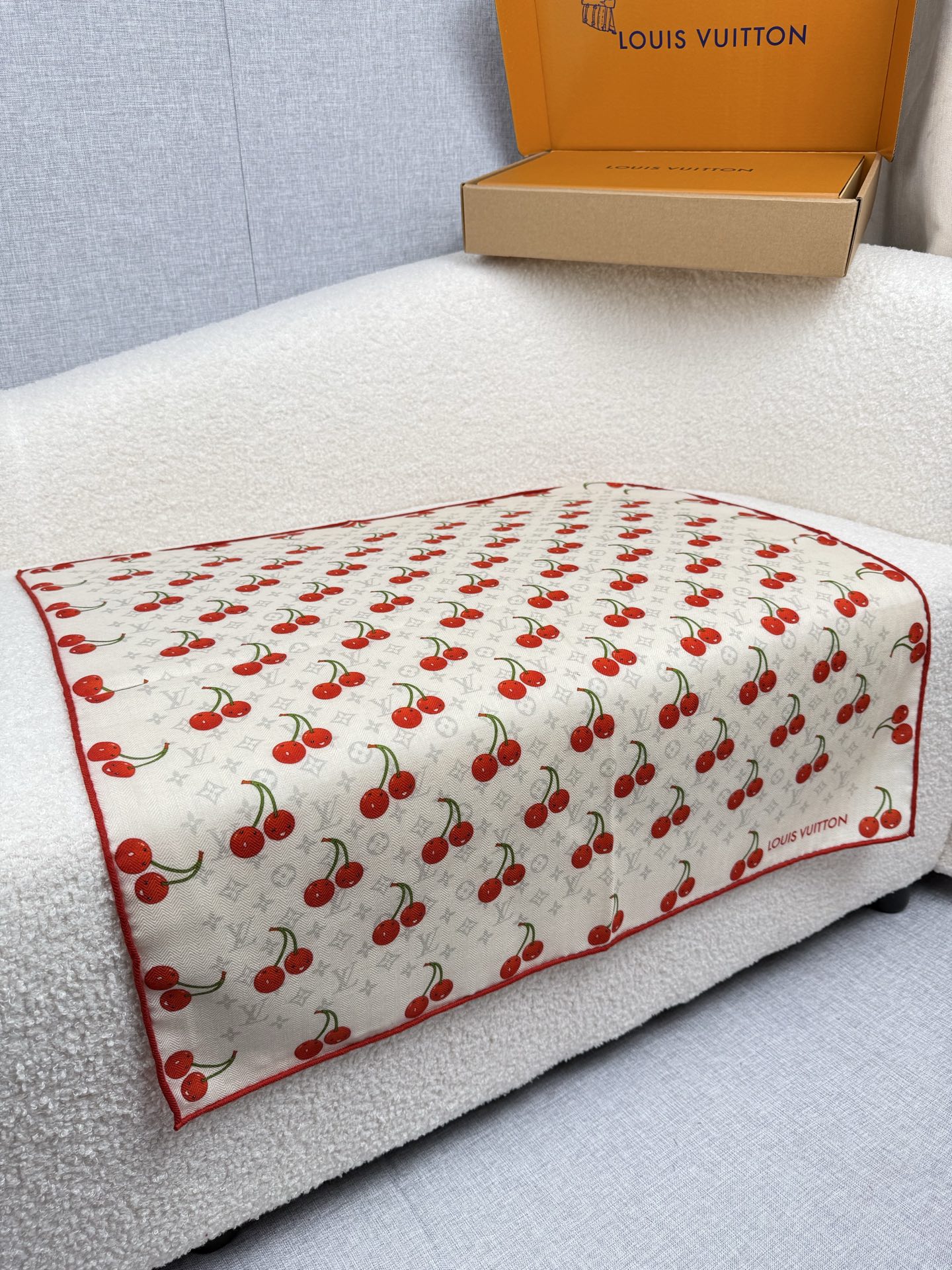 。L家。【lv&村上隆联名】真的敲好看‼️推荐💕顶级工艺超值‼️专柜爆款❗️立体呈现图案纹路实物档次极高