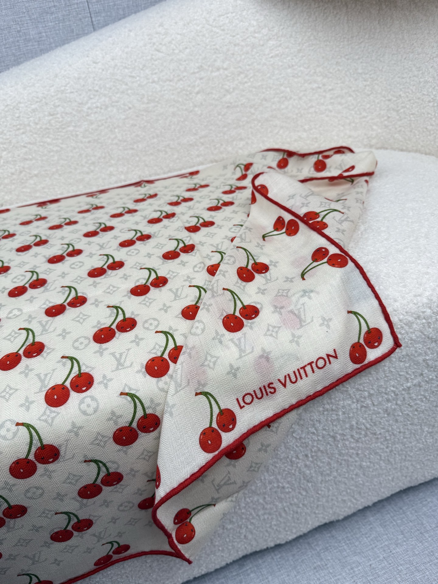 。L家。【lv&村上隆联名】真的敲好看‼️推荐💕顶级工艺超值‼️专柜爆款❗️立体呈现图案纹路实物档次极高