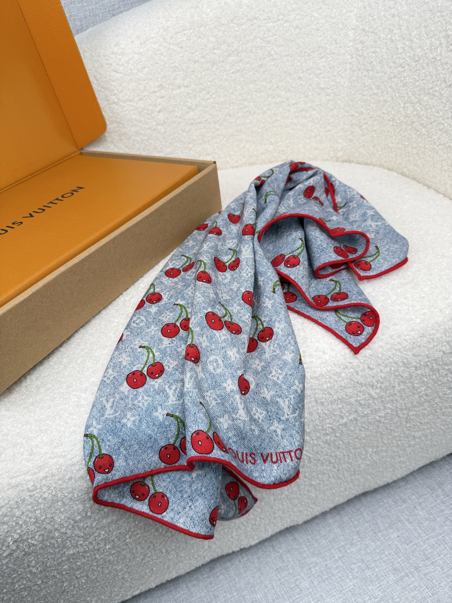 。L家。【lv&村上隆联名】真的敲好看‼️推荐💕顶级工艺超值‼️专柜爆款❗️立体呈现图案纹路实物档次极高