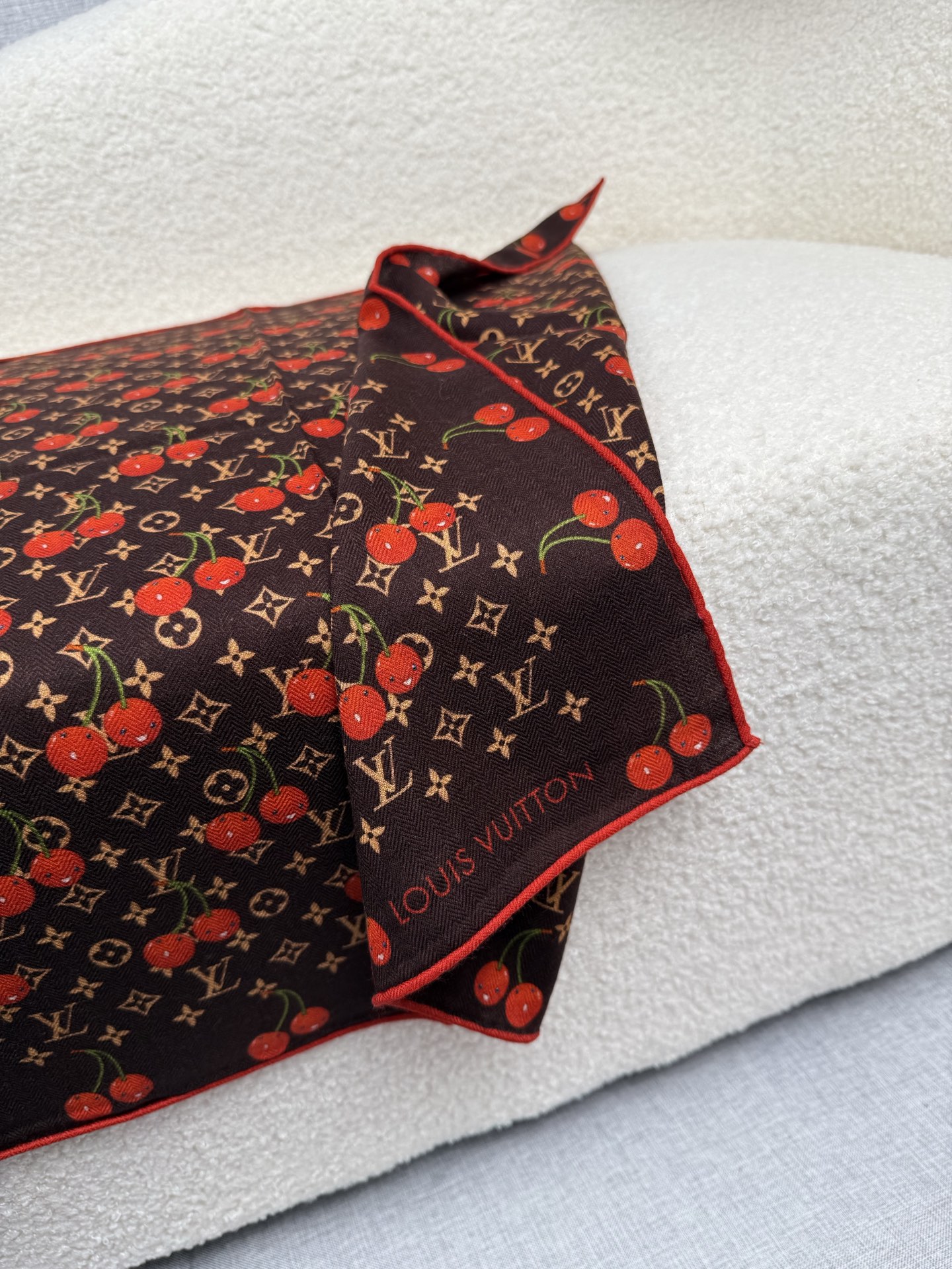 。L家。【lv&村上隆联名】真的敲好看‼️推荐💕顶级工艺超值‼️专柜爆款❗️立体呈现图案纹路实物档次极高