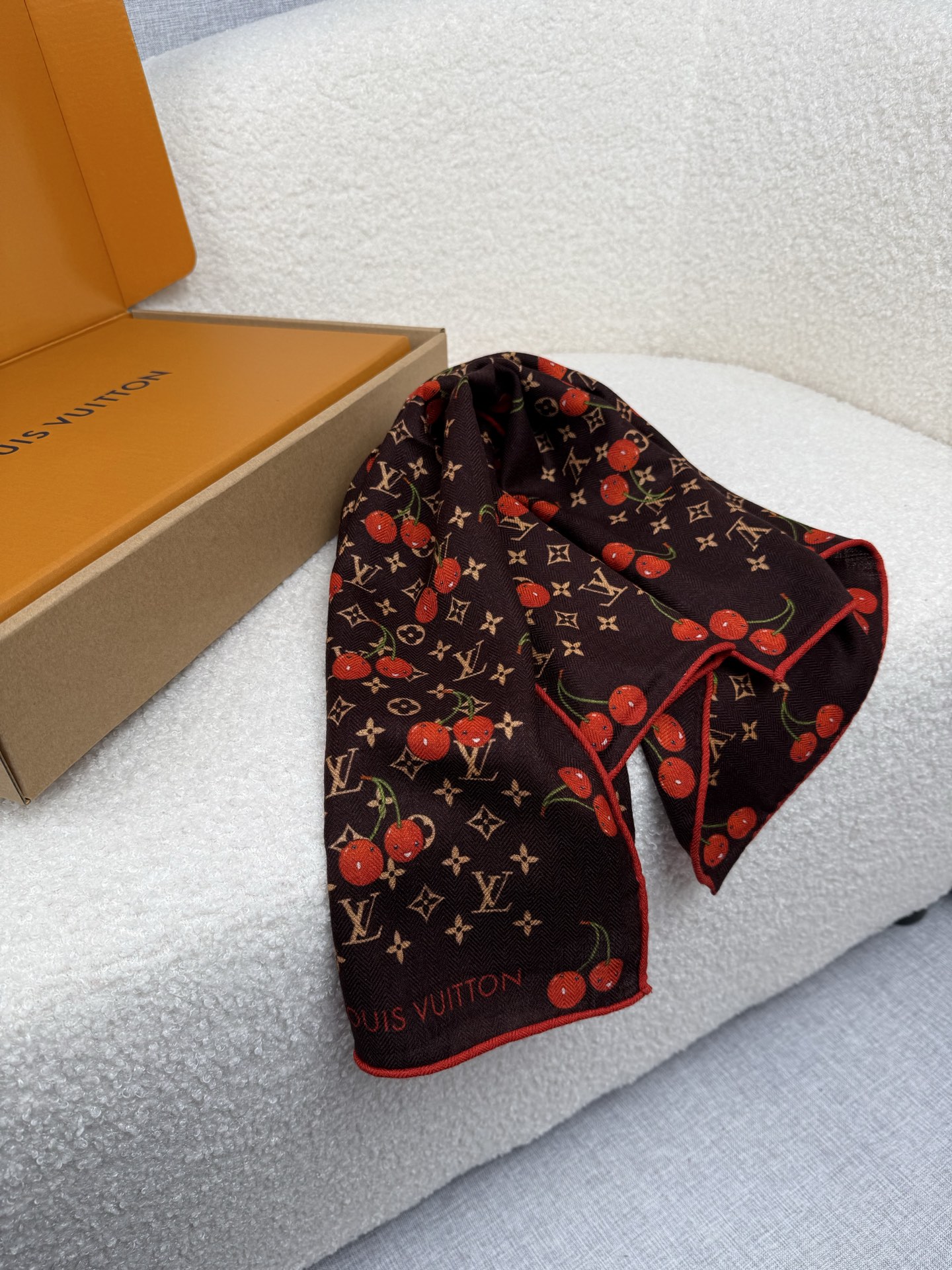 。L家。【lv&村上隆联名】真的敲好看‼️推荐💕顶级工艺超值‼️专柜爆款❗️立体呈现图案纹路实物档次极高