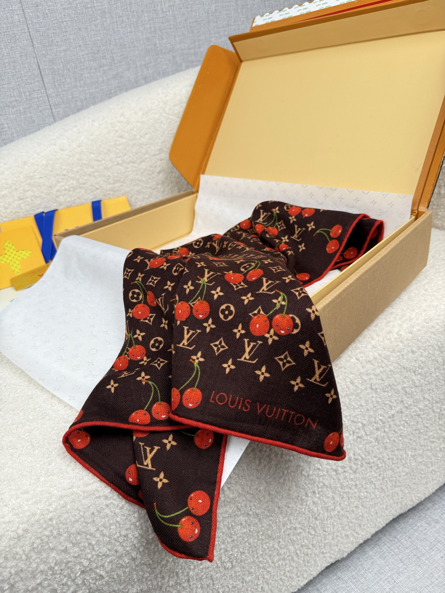 。L家。【lv&村上隆联名】真的敲好看‼️推荐💕顶级工艺超值‼️专柜爆款❗️立体呈现图案纹路实物档次极高