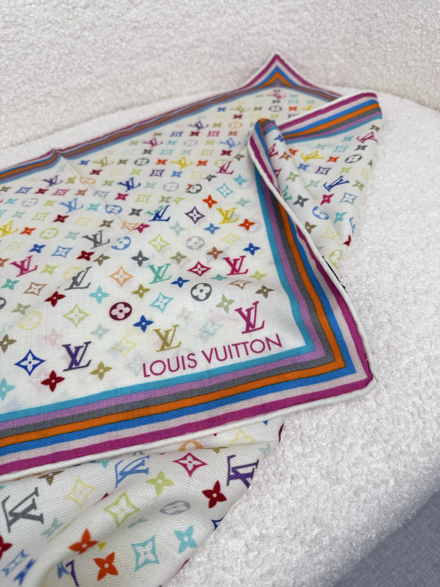 。L家。【lv&村上隆联名】真的敲好看‼️推荐💕顶级工艺超值‼️专柜爆款❗️立体呈现图案纹路实物档次极高