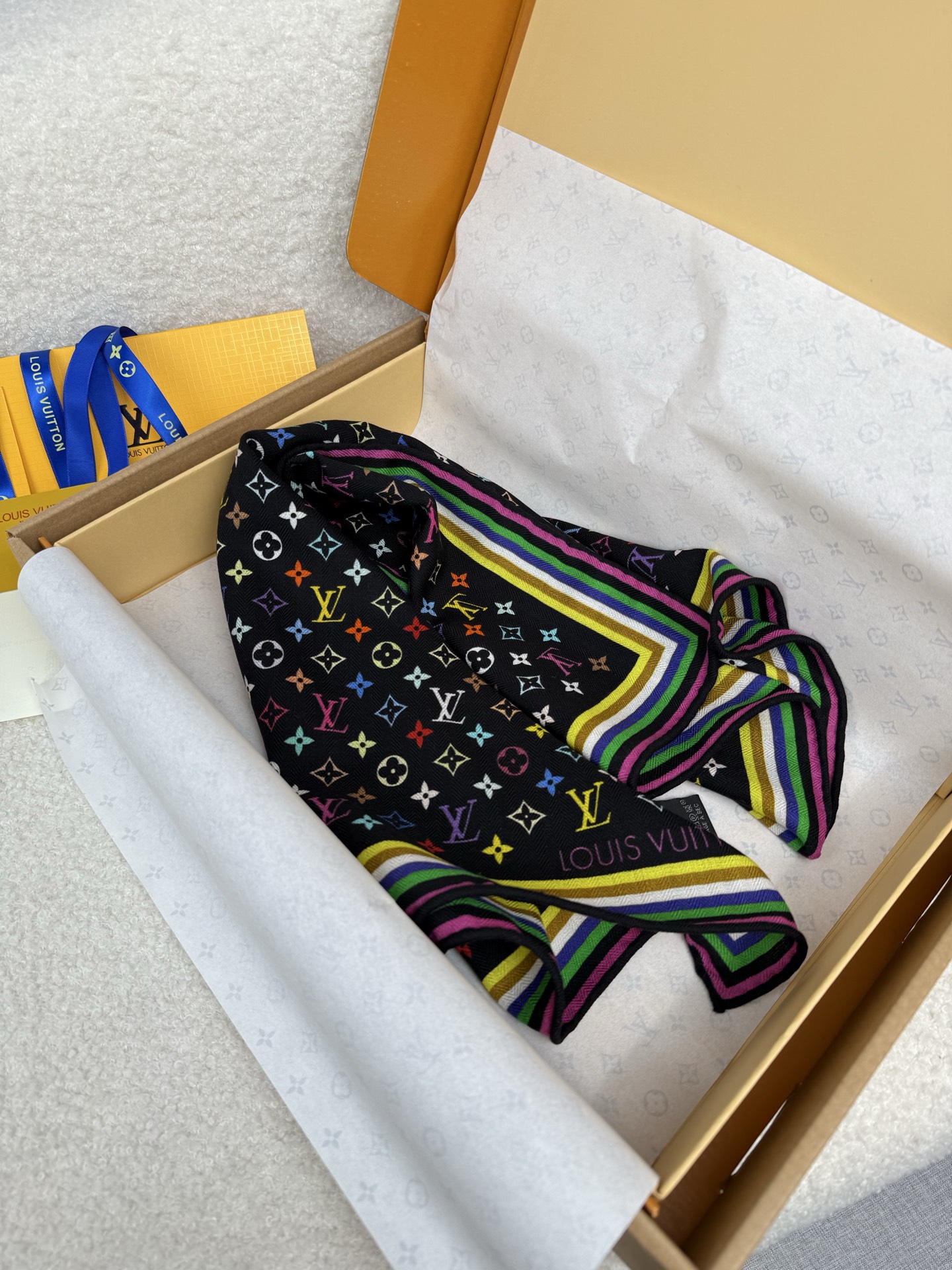 。L家。【lv&村上隆联名】真的敲好看‼️推荐💕顶级工艺超值‼️专柜爆款❗️立体呈现图案纹路实物档次极高