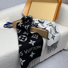 P。L家。专柜新色❗️有 Louis Vuitton字样新品!【驴家新款专柜-双面羊毛围巾】180*30cm,100%羊 P。L家。专柜新色❗️有 Louis Vuitton字样新品!【驴家新款专柜-双面羊毛围巾】180*30cm,100%羊