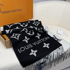 P。L家。专柜新色❗️有 Louis Vuitton字样新品!【驴家新款专柜-双面羊毛围巾】180*30cm,100%羊 P。L家。专柜新色❗️有 Louis Vuitton字样新品!【驴家新款专柜-双面羊毛围巾】180*30cm,100%羊