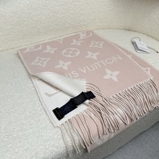 P。L家。专柜新色❗️有 Louis Vuitton字样新品!【驴家新款专柜-双面羊毛围巾】180*30cm,100%羊 P。L家。专柜新色❗️有 Louis Vuitton字样新品!【驴家新款专柜-双面羊毛围巾】180*30cm,100%羊