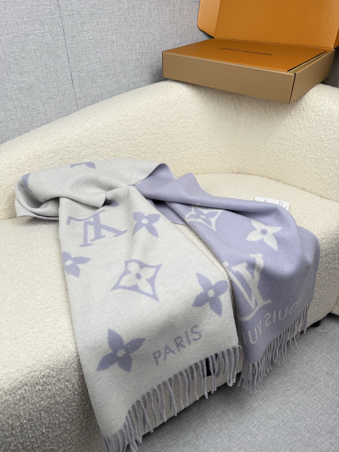 P。Louis Vuitton。【高版-紫罗兰色】霍思燕同款披肩围巾两用！！驴家经典之作！欧美中东国际各