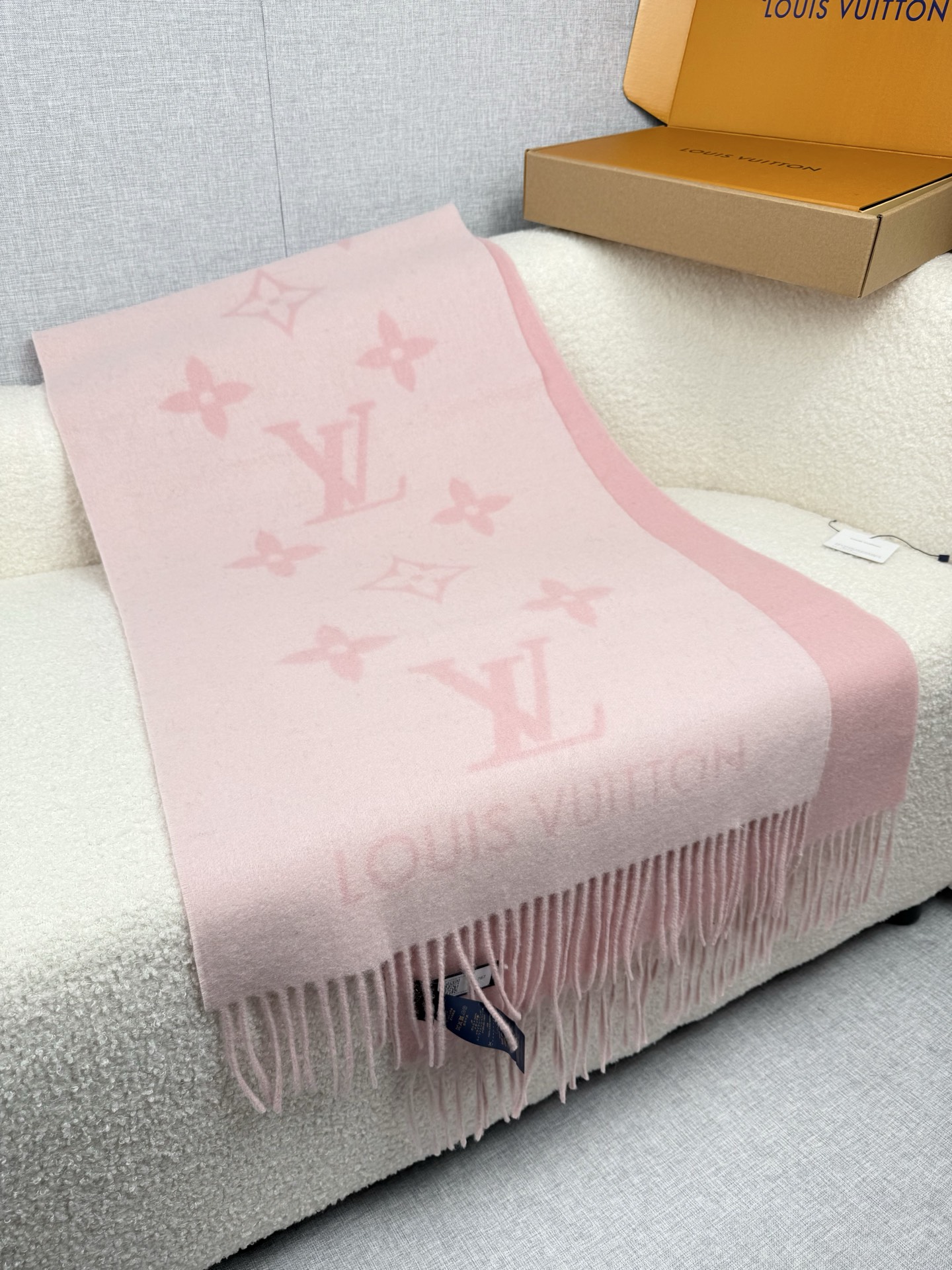 P。Louis Vuitton。【高版-少女粉色】霍思燕同款披肩围巾两用！！驴家经典之作！欧美中东国际各