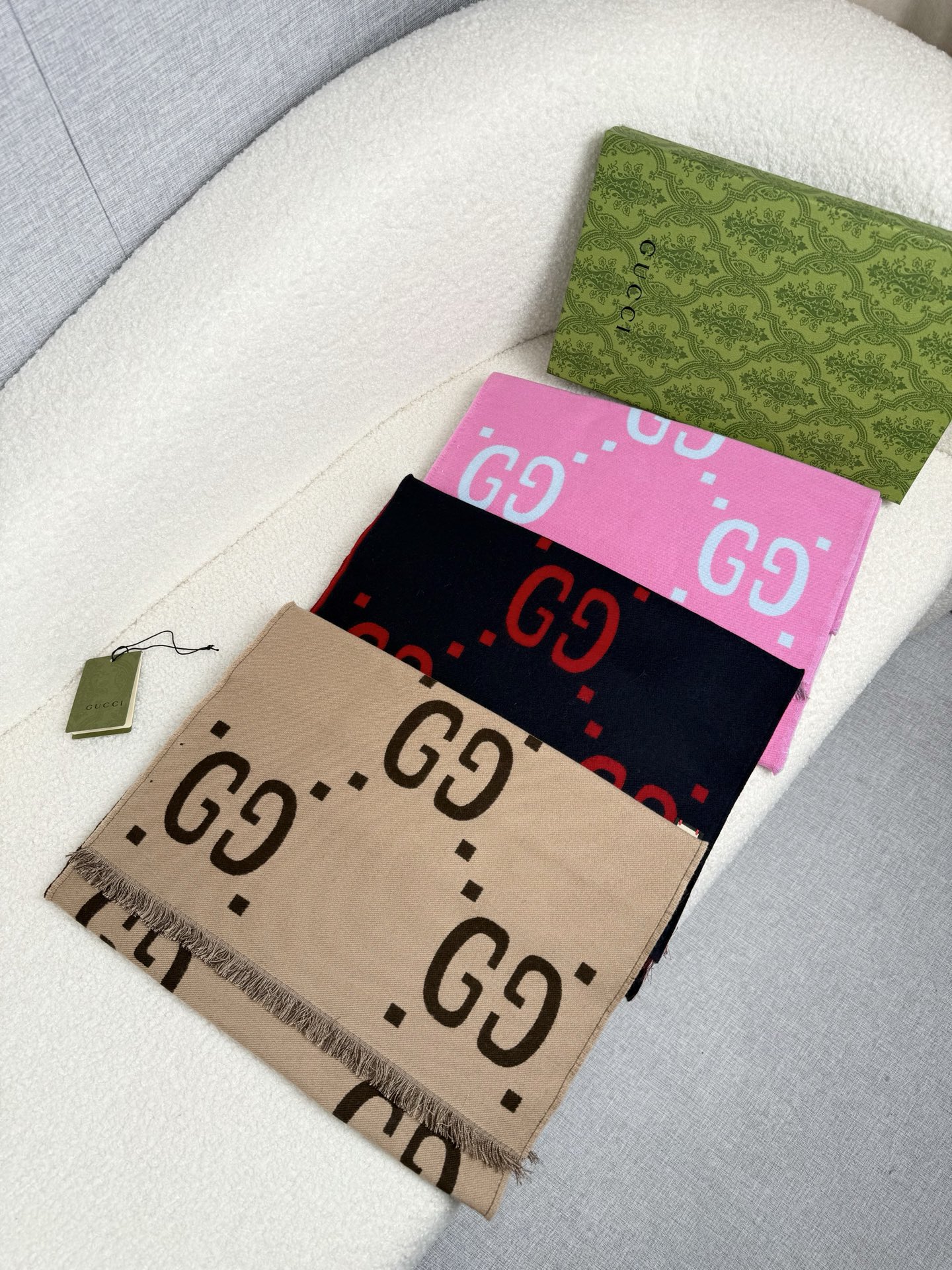 P。G家。【市场最高版本！！】【▪️Gu必入。人手一条】专柜的大爆款~就喜欢这种GG腔调！价格超级给力，